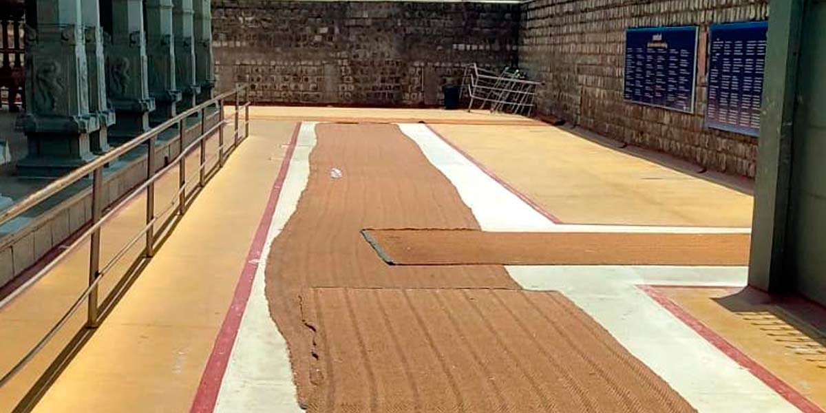 Sun exposure; Carpet in Dindal temple