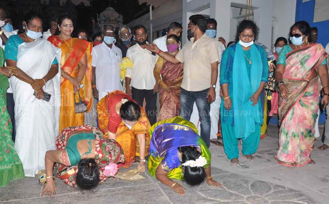 Tamil Nadu BJP women's team worships to strengthen Modi's life and security