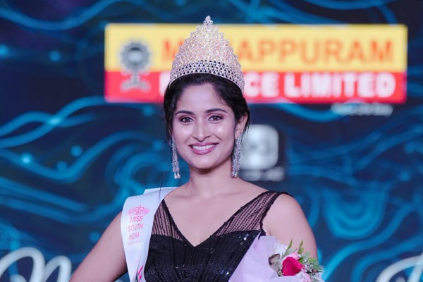 malaiyalam actress rosmine tamil debut movie update