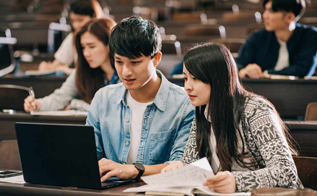 Chinese college students have been given a week off to fall in love