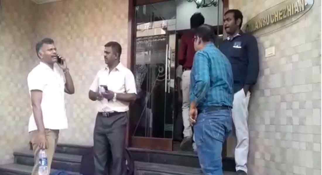 Income Tax Department raid in producer anbuchezhiyan Madurai Office