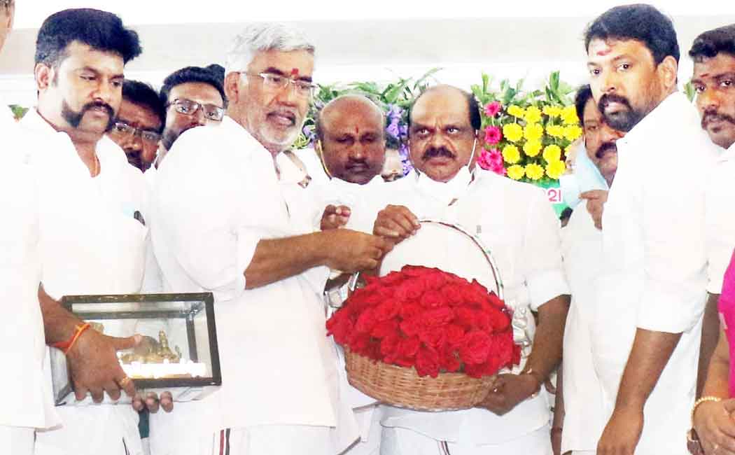 AIADMK candidate upset as he took a jeep to go to the counting center