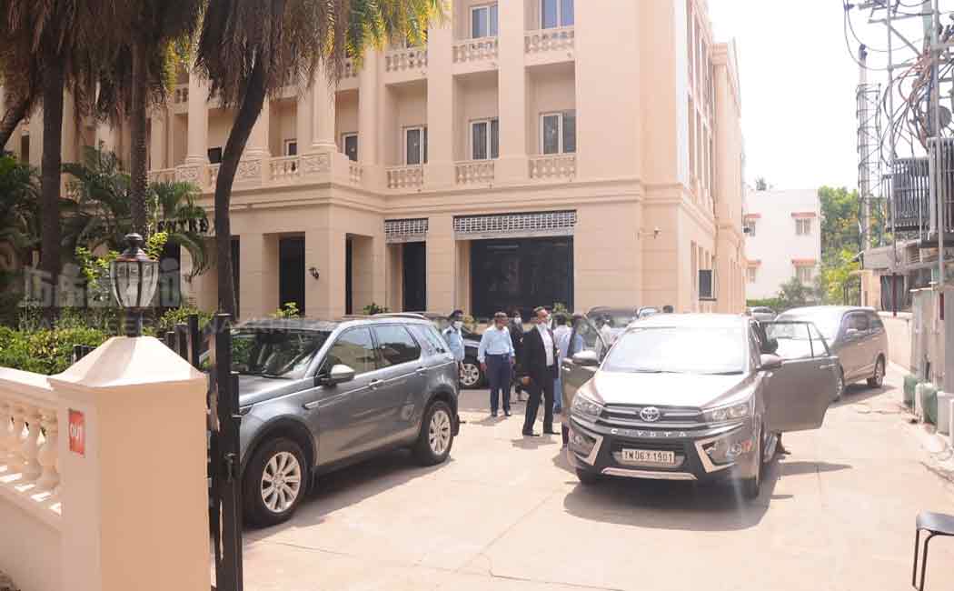 chennai alwarpet g square office income tax raid