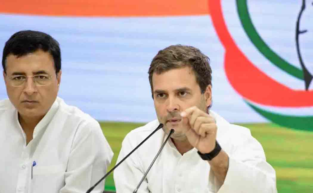 rahul gandhi decides to continue as congress president