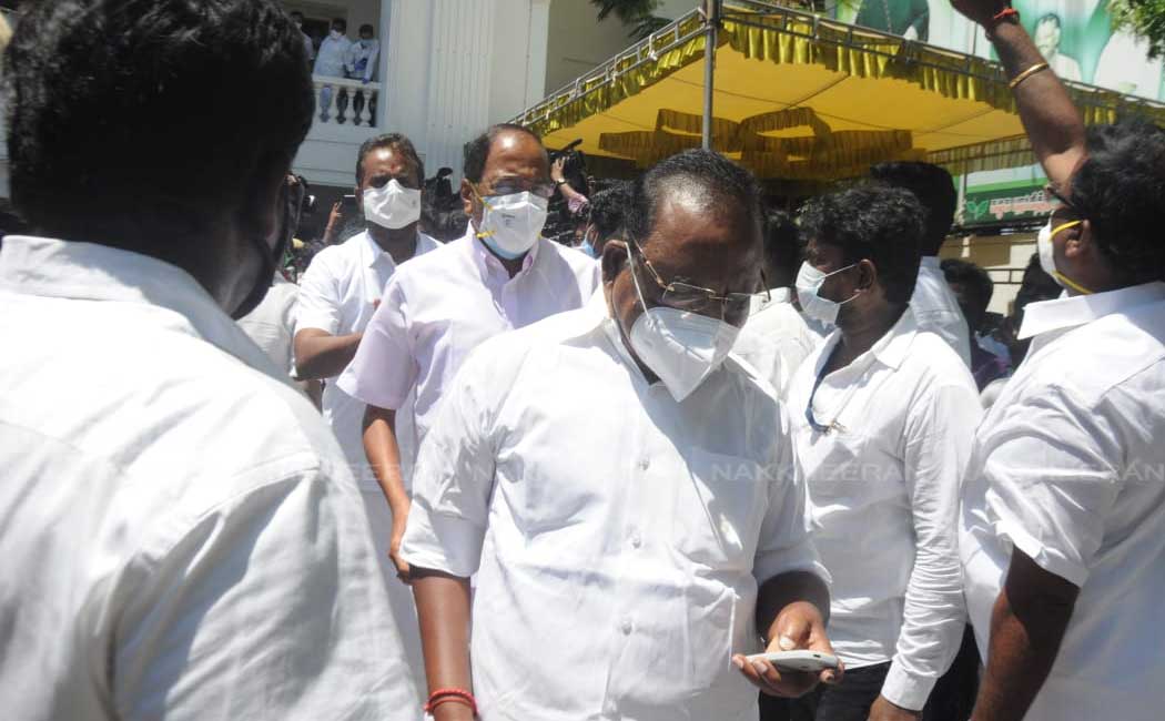 AIADMK MLAs meeting held at the head office