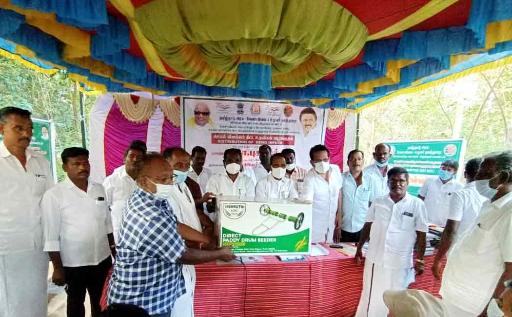 Villupuram MLA who provided equipment to farmers