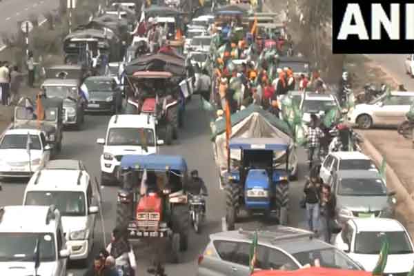 Peasants marching towards Delhi; Increasing tension