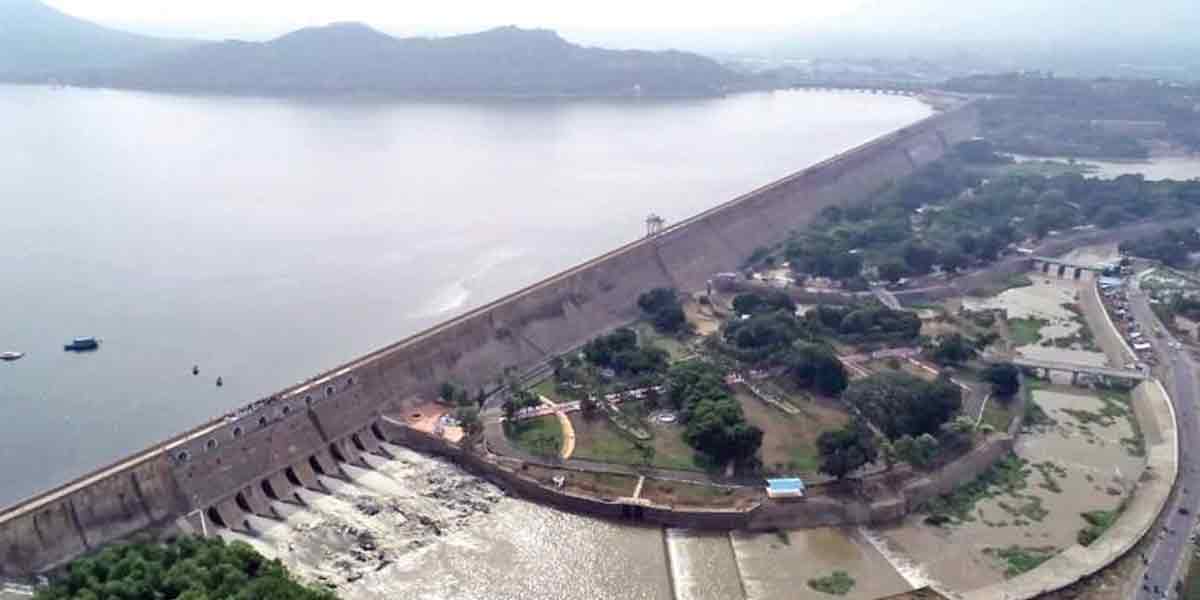 Mettur Dam touches 99 feet!