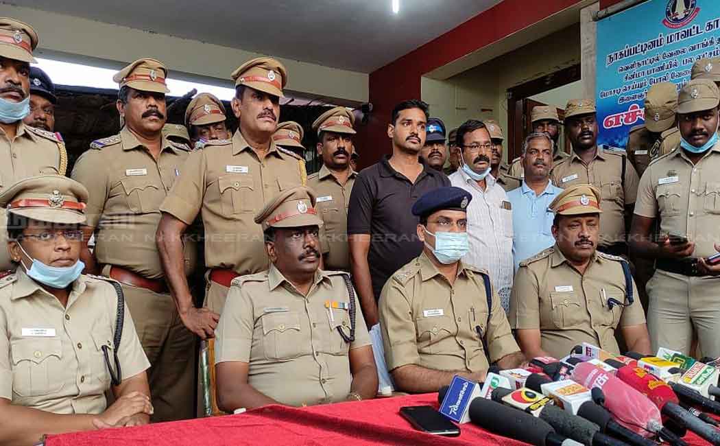 12.5 kg of looted jewelery found within four hours !!