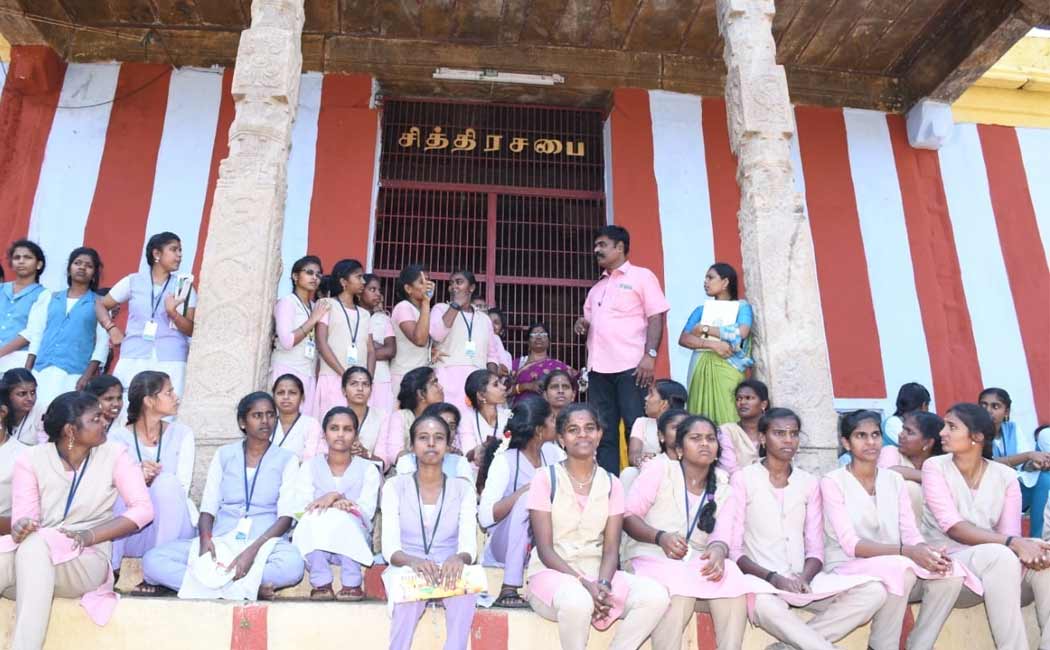 Students marveled at the architecture of the kutralanathar Temple