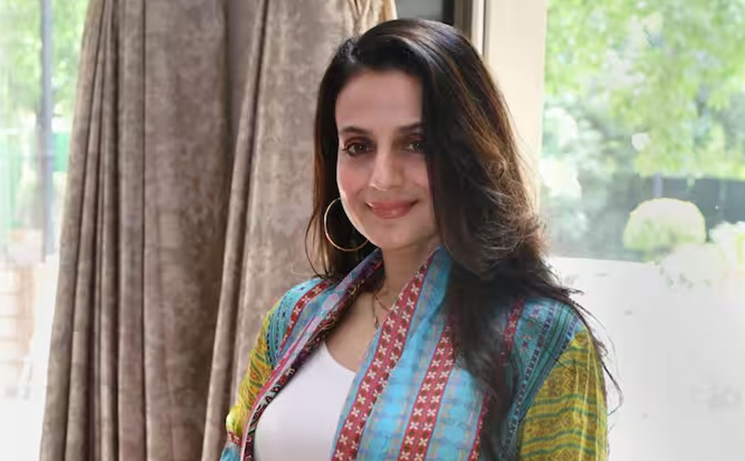 actress ameesha patel check bounce case update