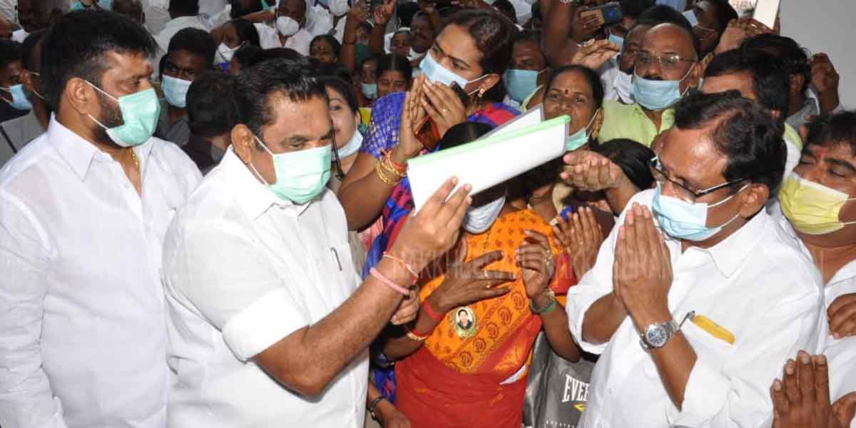 political leaders! I.A.S. BJP mark for officials!