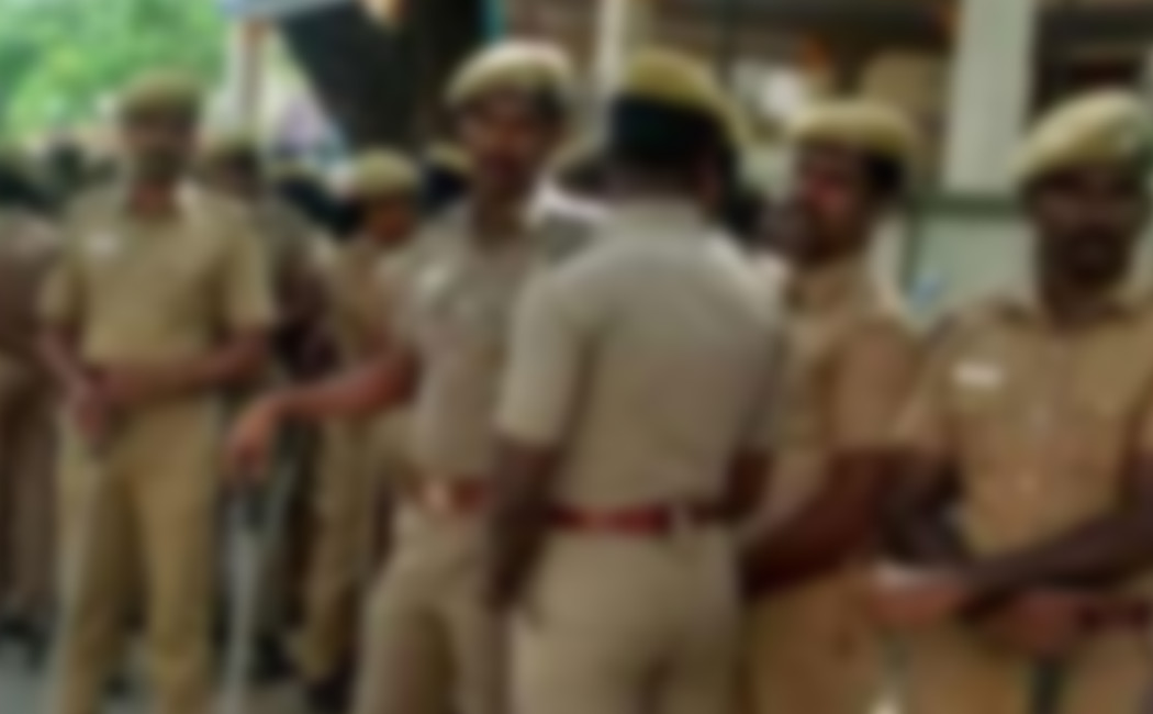 Housing Board Officer officer who cheatedpoliceman was suspended