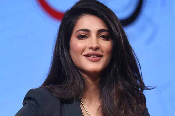 Shruti Haasan joined the shooting of Dacoit