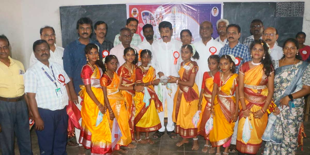 Art festival in Cuddalore; MLA felicitated the successful students