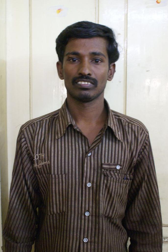 THIRUCHY ROBBERY... MURUGAN SURRENDER IN COURT