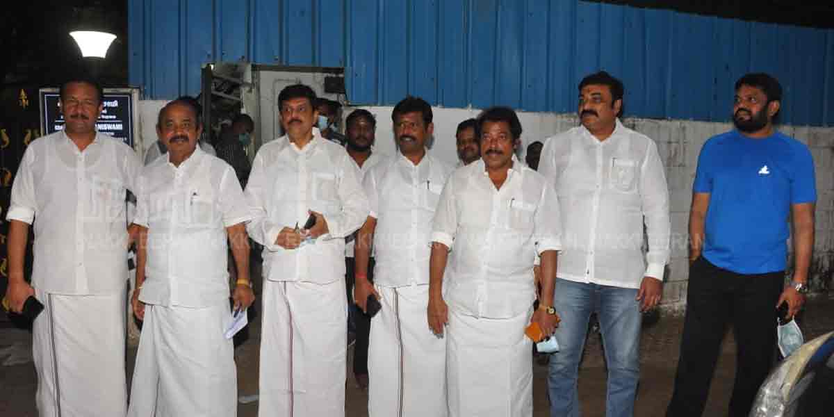 Verdict tomorrow... Supporters consult with Edappadi! (pictures)