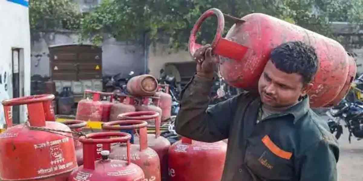 Cylinder price hike for commercial use ...!