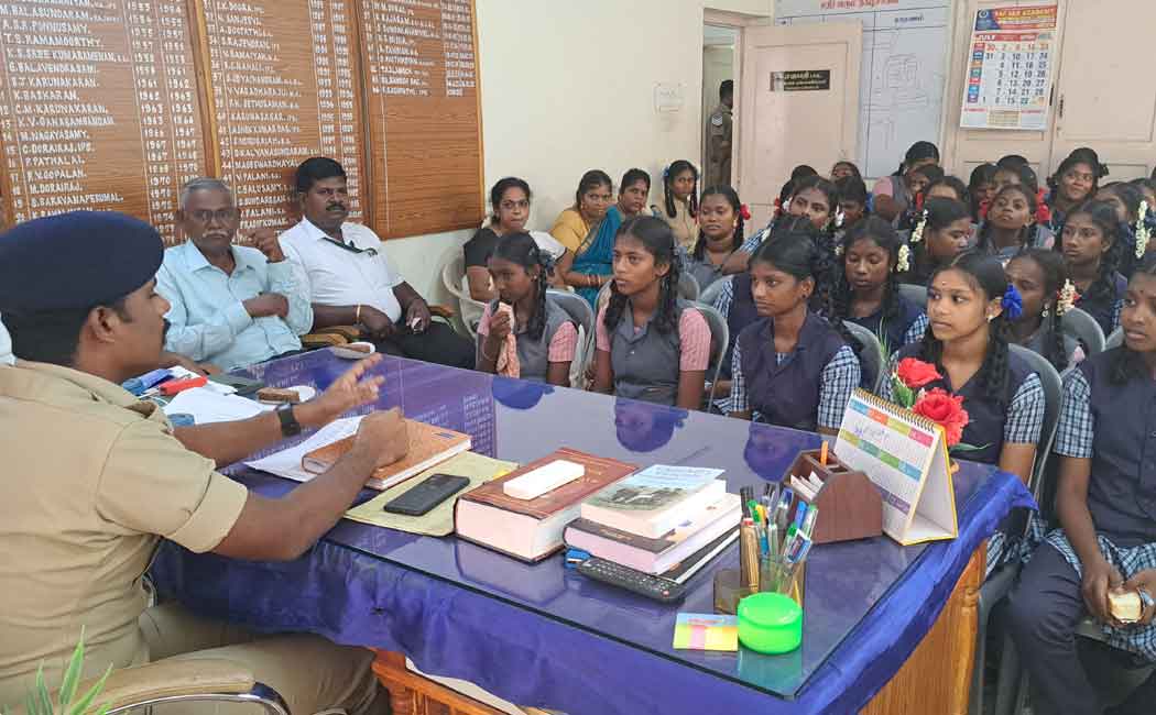 Government school students summoned to police station; Awareness in Chidambaram