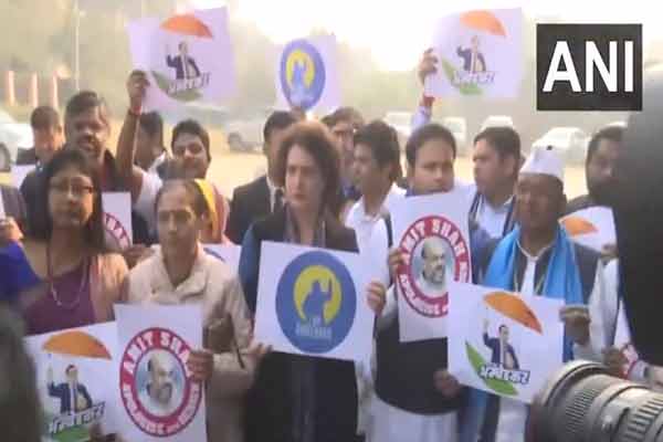 Order of the Speaker Opposition struggle outside the Parliament