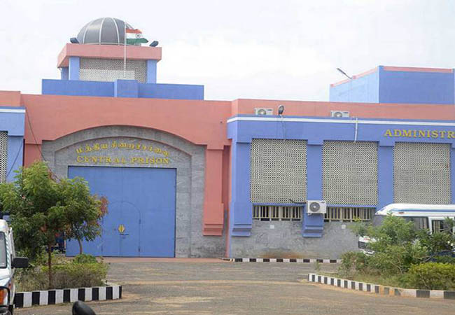 puducherry police sub inspector surrender at police and jail custody