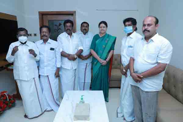 Will you swear Sasikala? New slogan emerging in ADMK!