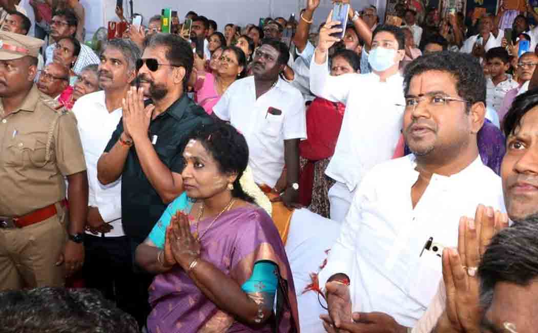 Huge statue of Nataraja! Governor Tamilisai, Nakkheeran Editor participated in ceremony