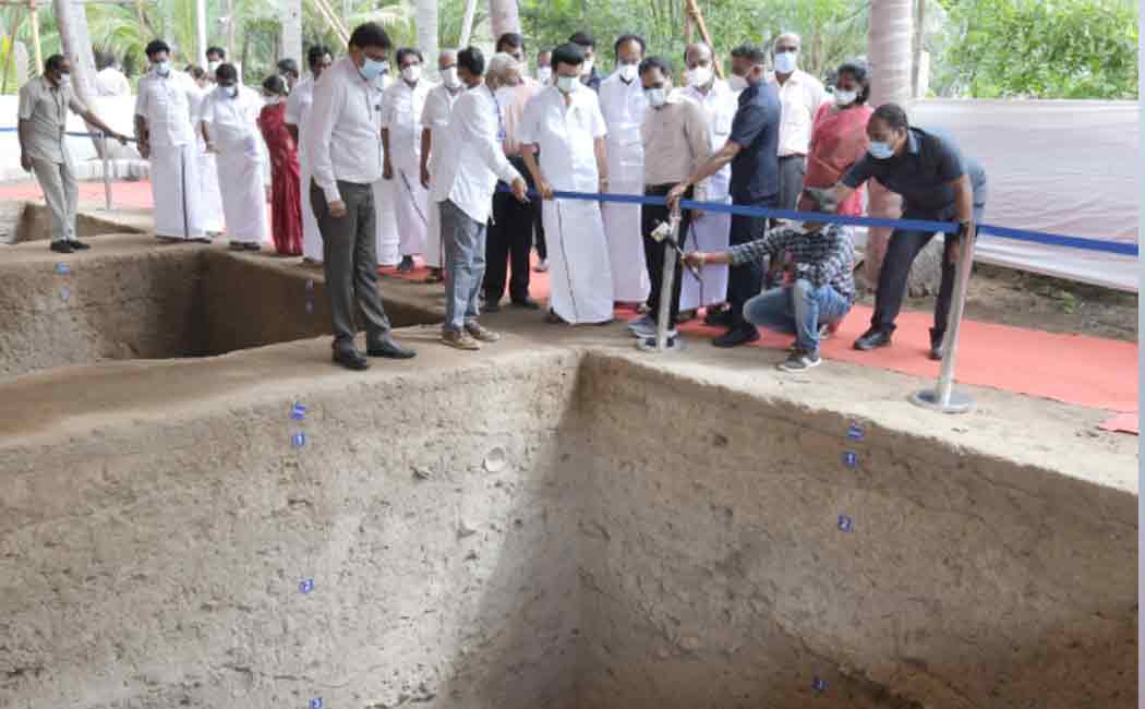 CM inspection in Keeladi