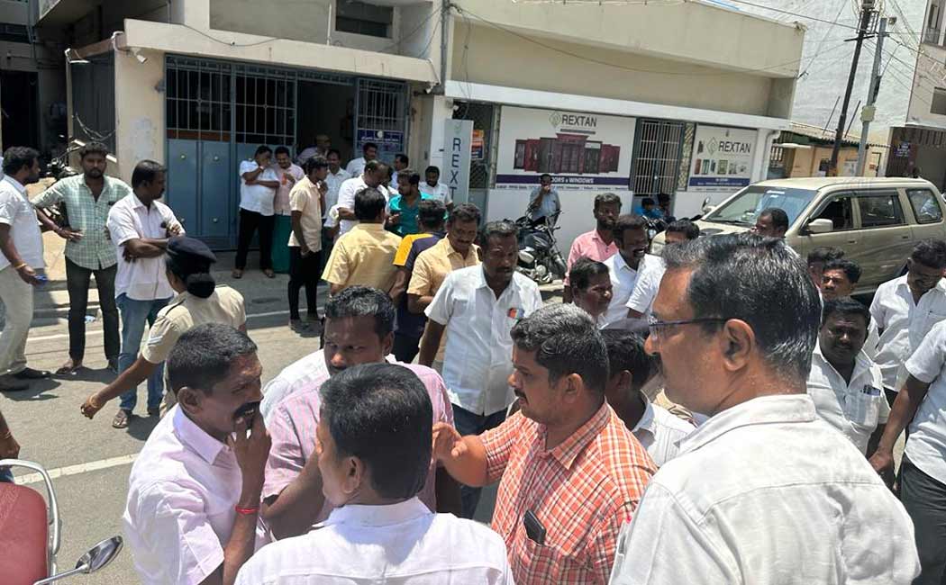 IT officials went to the SP office and complained for senthil balaji issue