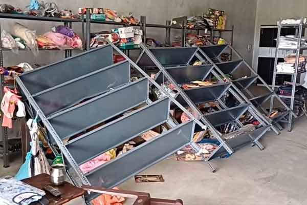 woman who entered a clothing store and caused damage in product