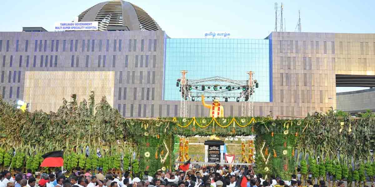 16 feet kalaingar statue unveiled at Government Complex