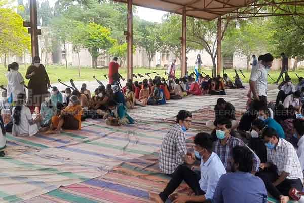Raja Muthiah College collects more money !! Students in despair .....