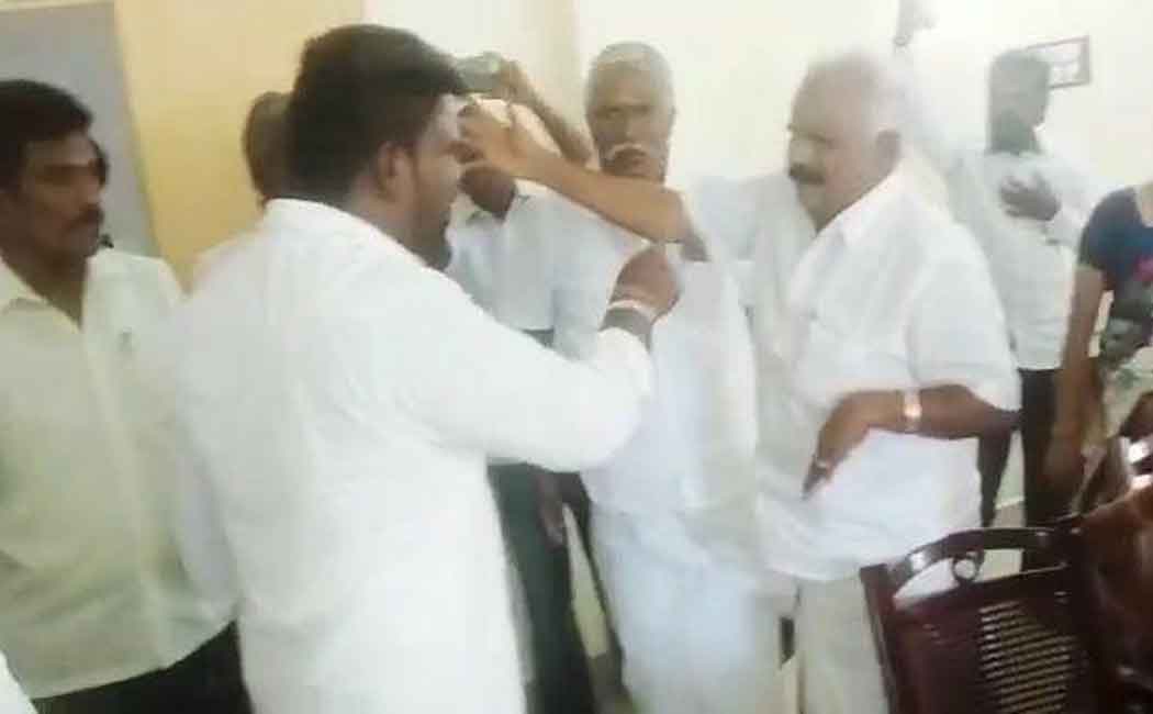 Debate between AIADMK and DMK at the Panchayat Union Council meeting