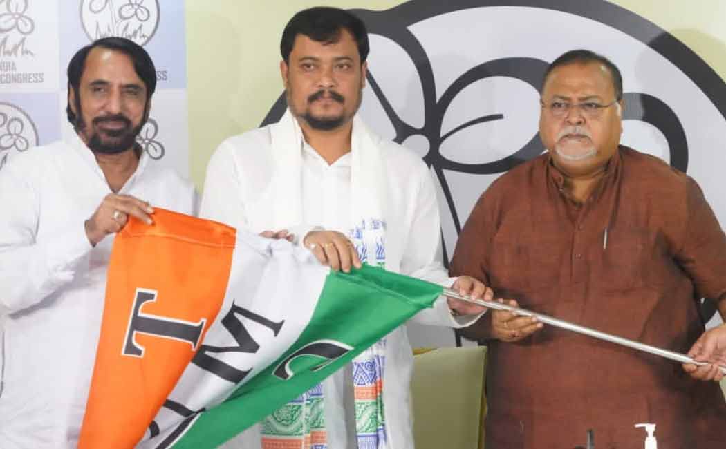 bjp mla joins tmc
