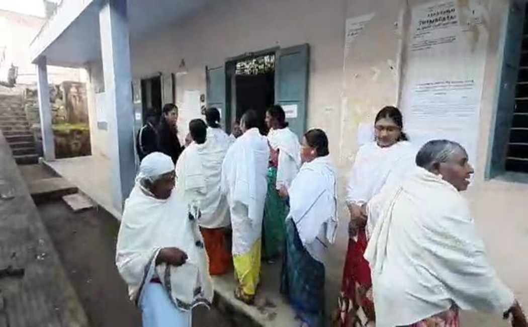 Nilgiris-Local body election-Polling slowdown
