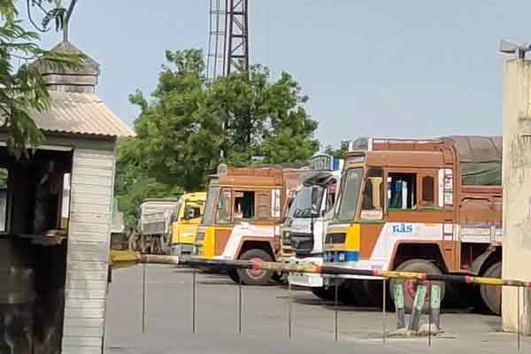 private cement factory lorry driver incident karur