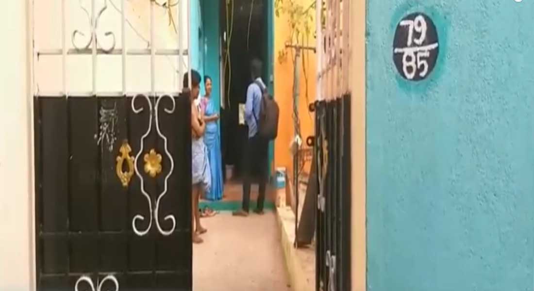 Girlfriend Theft in boyfriend house