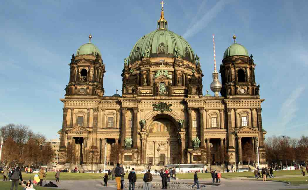 German girl sues boys choir for gender discrimination