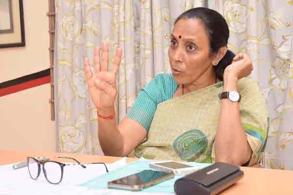 Kalaingar's Auxiliary health centers are now becoming a Mini Clinic - poongothai MLA