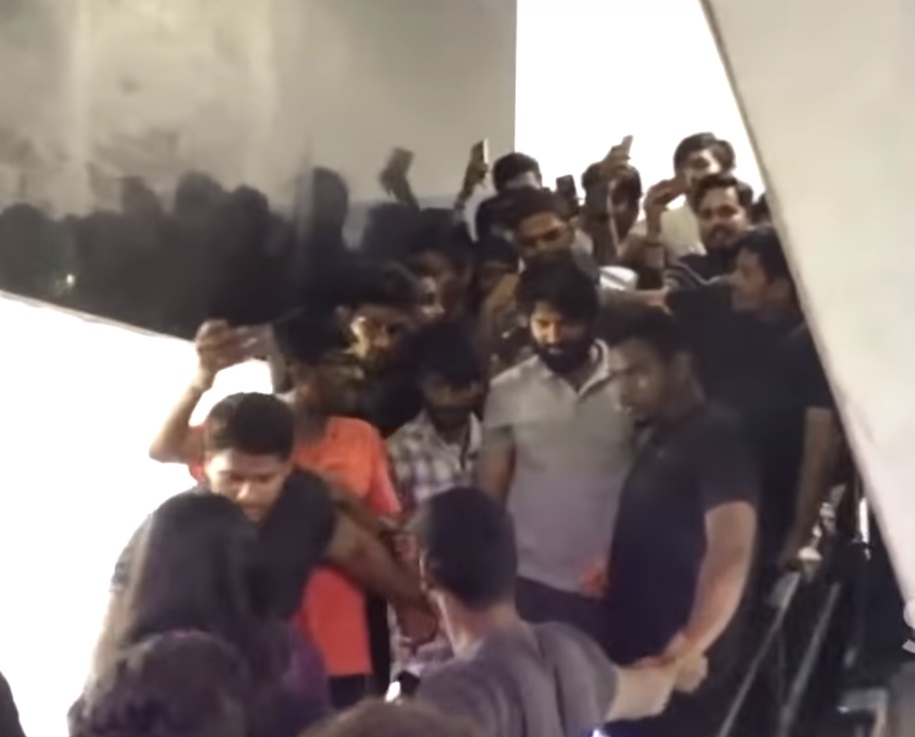vijay in theatre