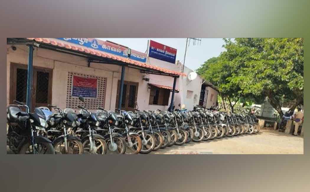 Two wheeler thief arrested Many vehicles confiscated!