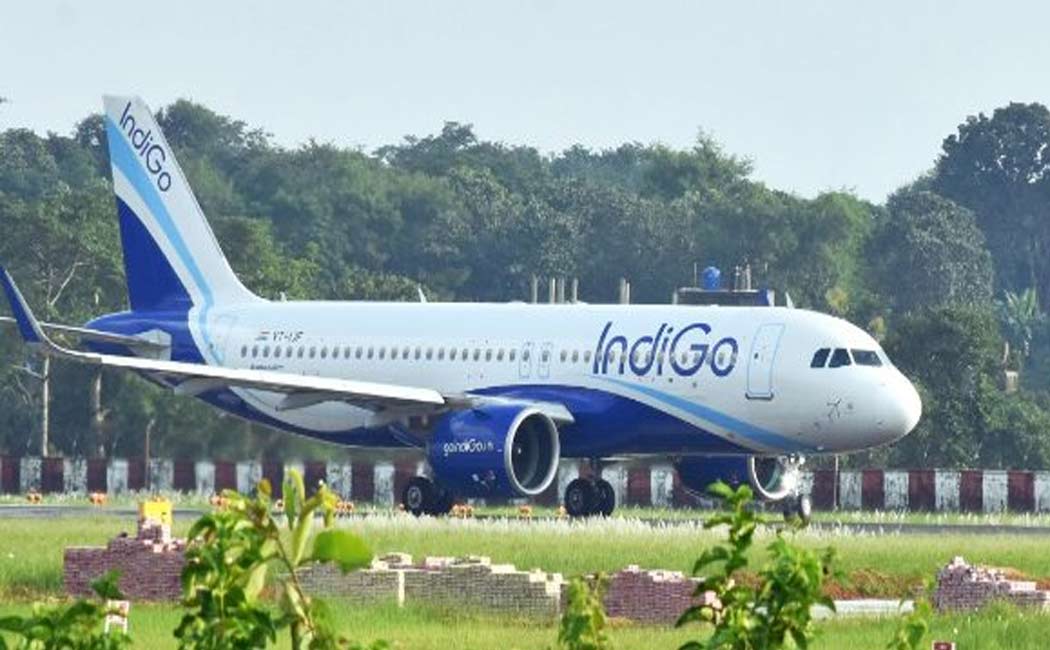 A flight from Delhi made an emergency landing in karachi
