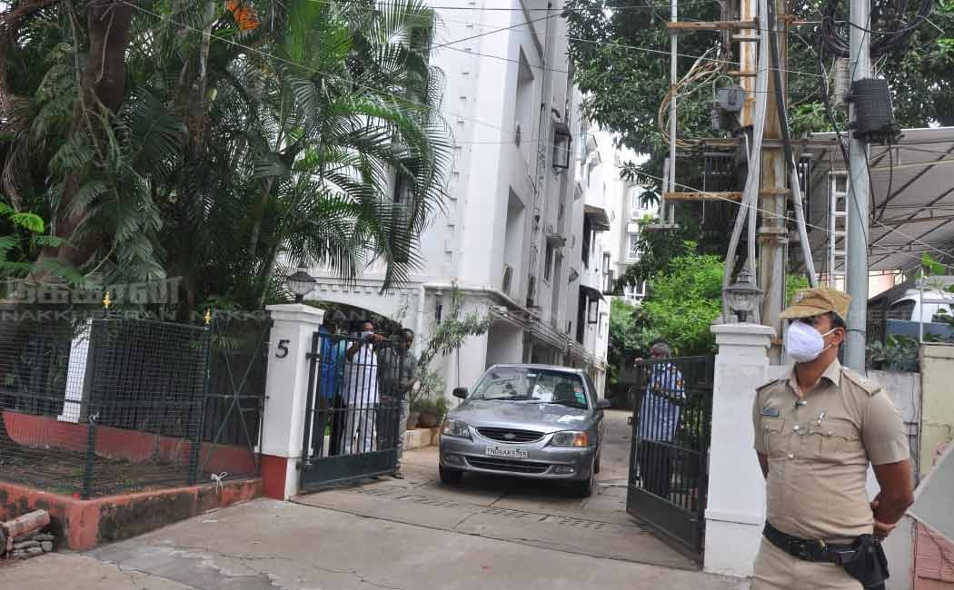 Former minister MR Vijayabaskar's house raided