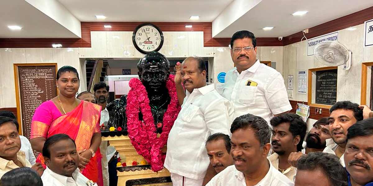 Mayor of Tambaram garlanded the statue of Anna