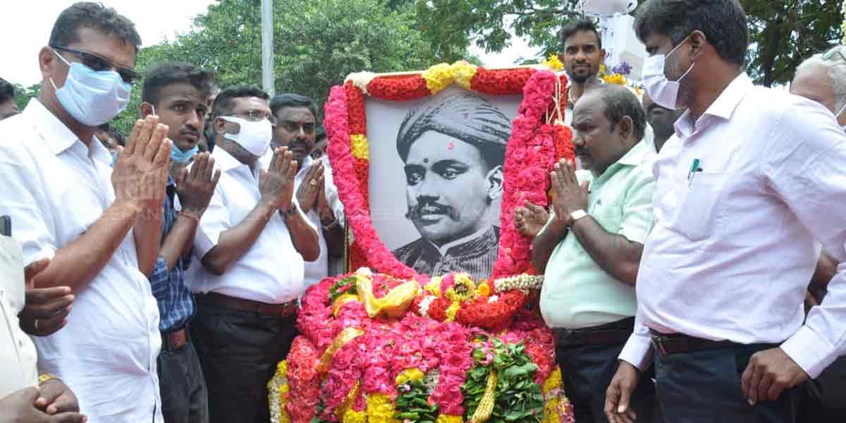 V. O. Chidambaram Pillai Political parties paying homage to the portrait (images)