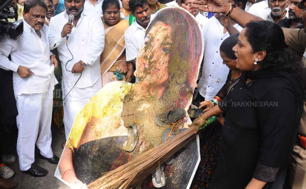 Congress condemns actress Khushbu!