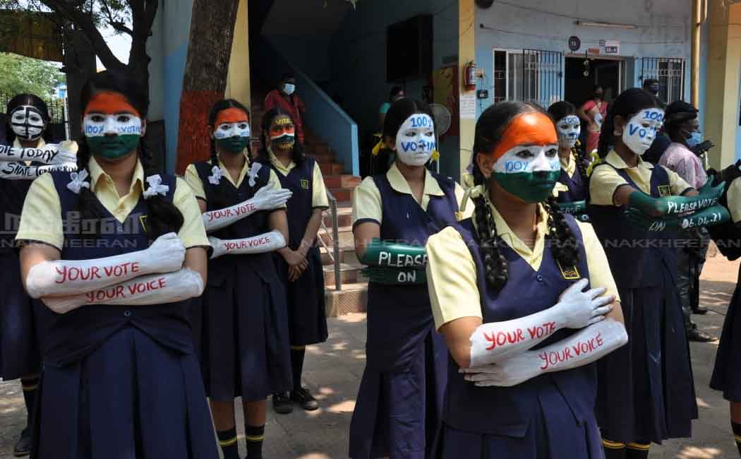 kolathur school students made election awarenes
