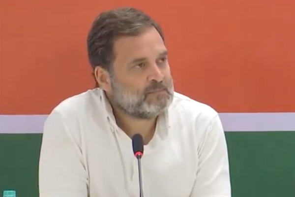 Rahul Gandhi broke the silence and answered Re-contest in Amethi constituency?