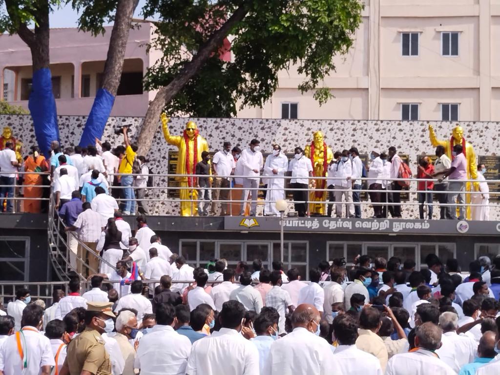 Statue for Ambedkar in Periyar soil ...! -DMK's commendable act!