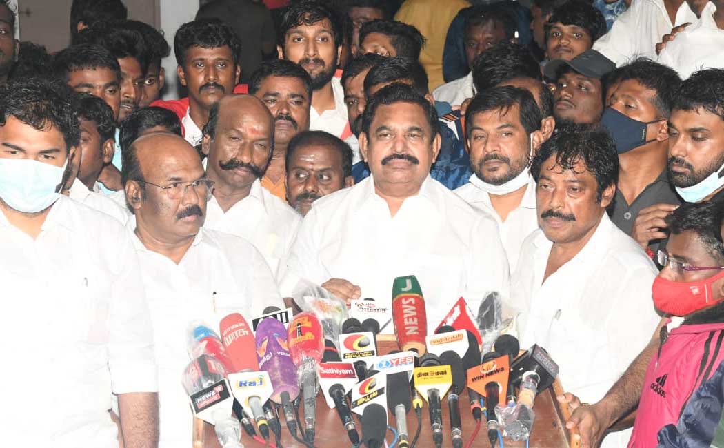 Edappadi Palanisamy donates relief items to rain-affected people (Photos)